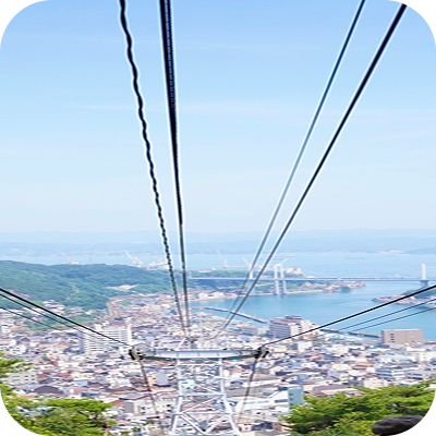 about左側の装飾画像